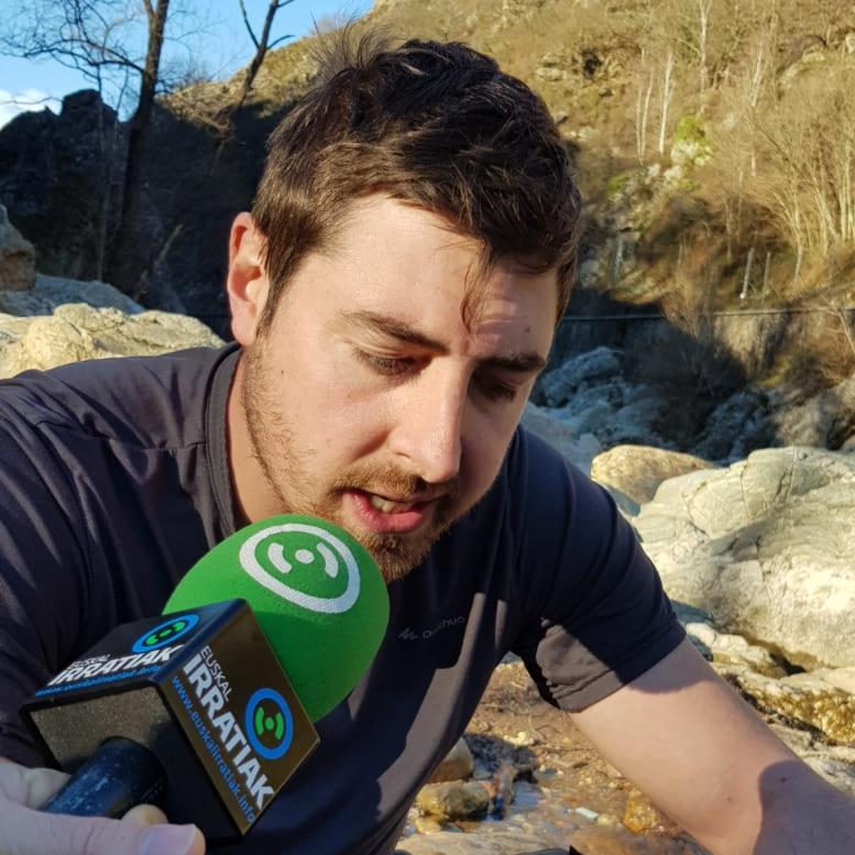 laxia_erreka_bazterretik_naturak_inposatu_egutegiaz