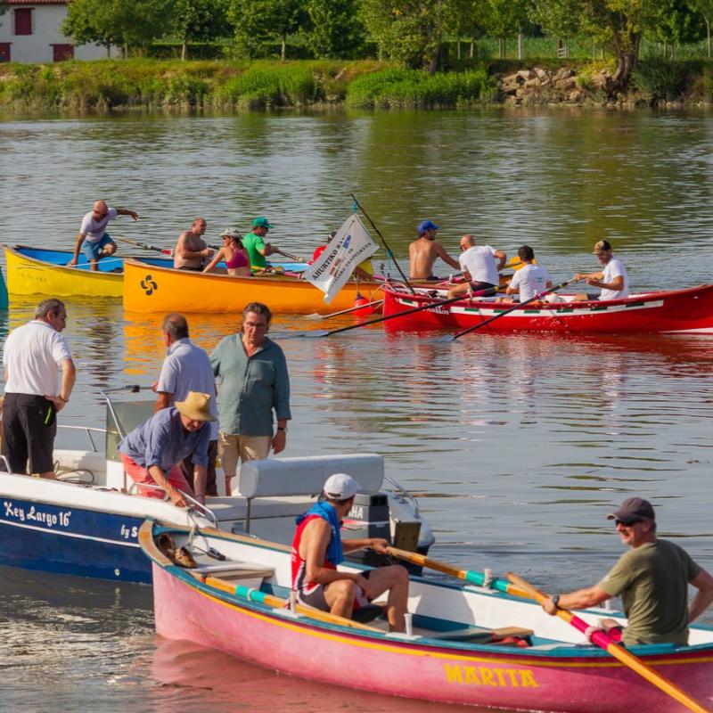 Portuaren%20besta_%20Aturriko%20uretan