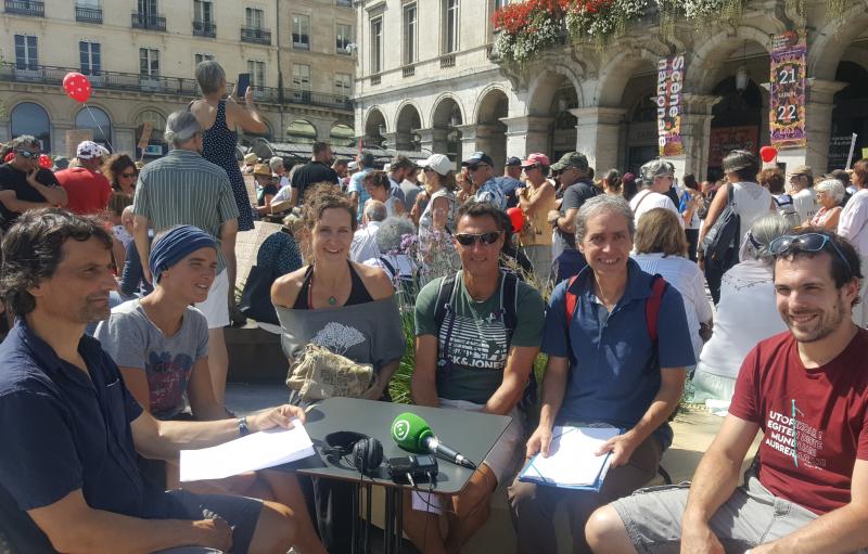 _xantaian_oinarritu_sistema_politikoa_ukatzen_dugu_