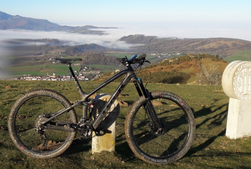 ainhoan_mendiko_bizikletaz_eta_oinezko_ibilaldiak_igandean