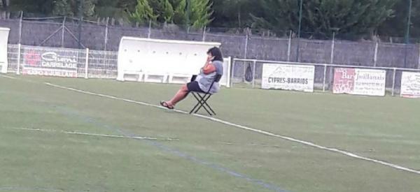 futbola_esnea_eta_alkool_lurperatua