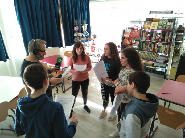 hazparneko_ursuia_kolegiokoen_antzezlana_14_18ko_gerlaz