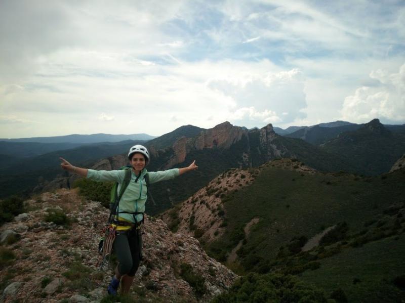 _eskalada_kanpoan_egiten_da_eta_naturari_lotua_den_kirol_bat_da_