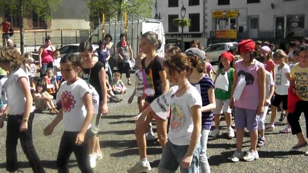 hazparneko_haurrak_korrikan