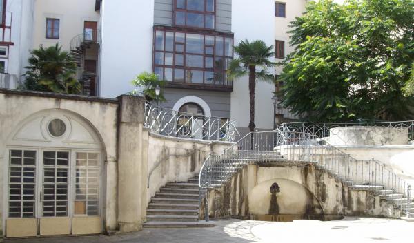 lacarre_plaza_salgai