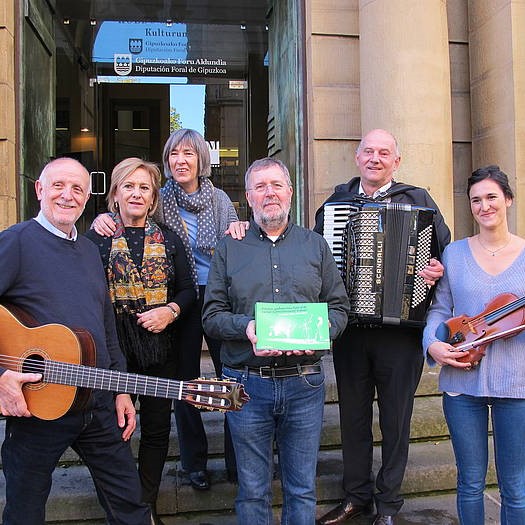 oskarbi_k_bere_azken_diskoa_aurkeztuko_du_beskoitzen