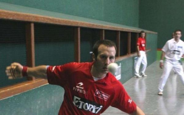 pilotan_esku_huskan_lehen_mailako_finala_laurdenak_ezagunak