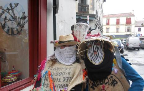 zirtzilek_baiona_erasotzen