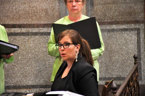 bidai_kanta_abesbatzak_kantariak_bilatzen_ditu