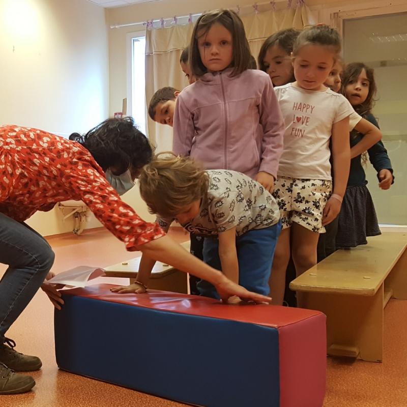 senpereko_ikastolako_haurrek_migrazioa_landu_dute_ikusgarri_batean