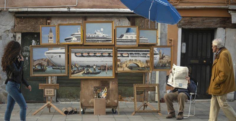 Banksyren%20olioa%20itsasontziena%20salatzeko%20Venezian