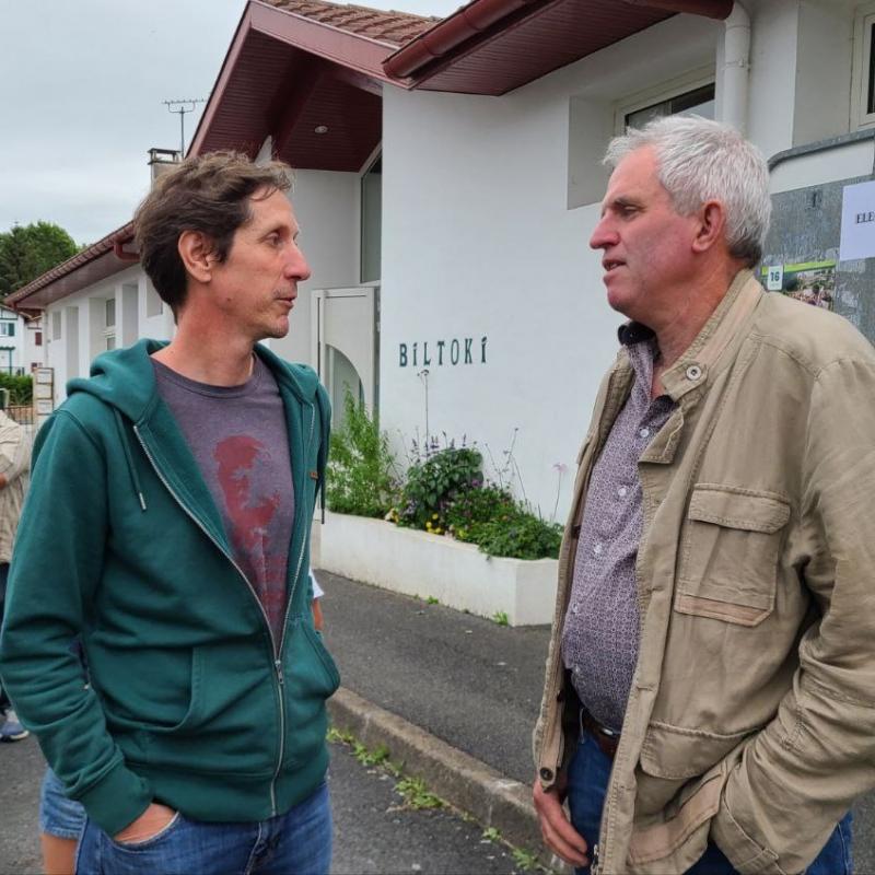 aldaketa_aire_batekin_beskoiztarrak_bigarren_itzuliari_begira_jarriak