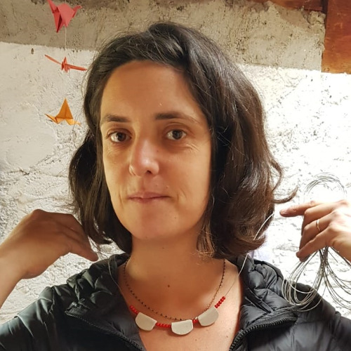 _lurra_mozten_dut_marrazkiaren_bitartez_gero_bitxi_maneran_berriz_muntatzeko_