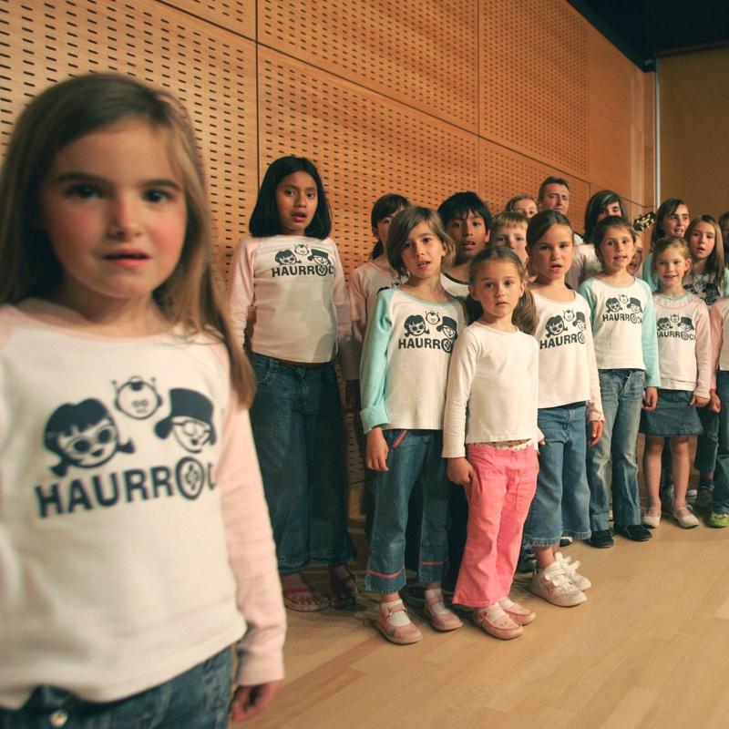 haurrock_taldean_izena_emateko_ate_idekitzeak_larunbatean_larresoron