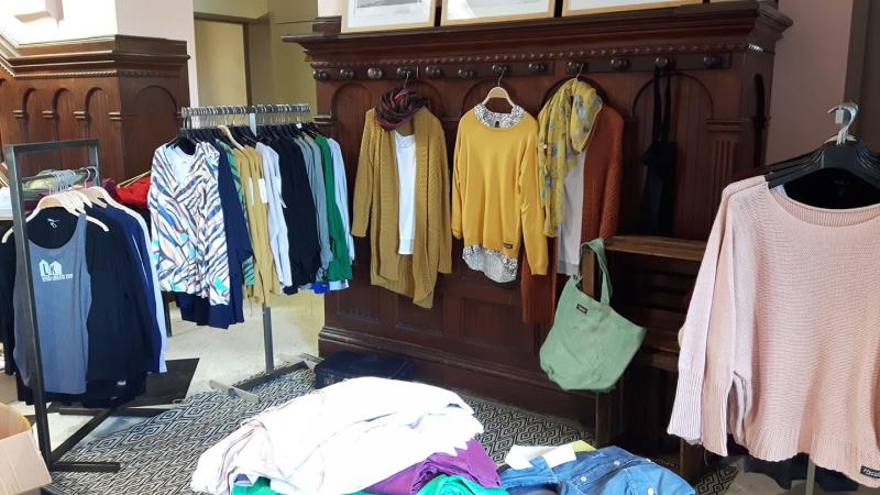 herri_urratsen_jantziak_salgai_kanbon