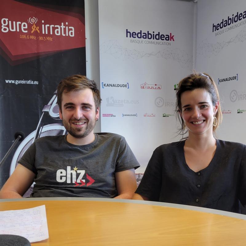 harri_xuri_dantzan_3_egunez_dantza_nagusi_luhuson