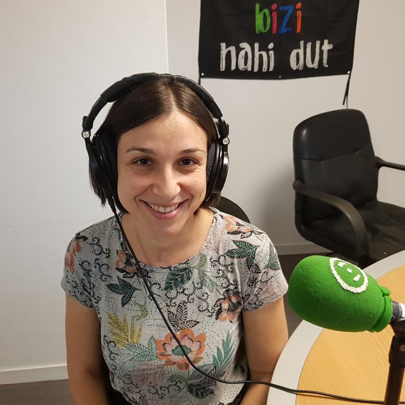 Pentsatzen%20dut%20aski%20goizik%20aipatu%20behar%20zaiola%20gaia%20neska%20gazteari_%20hilabetekoak%20agertu%20aitzin