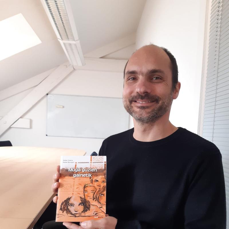 _maliko_4_gazte_hauen_istorioa_kondatuz_nahi_nuen_zerbait_piztu_kolegioko_gazteen_baitan_gogoeta_bat_