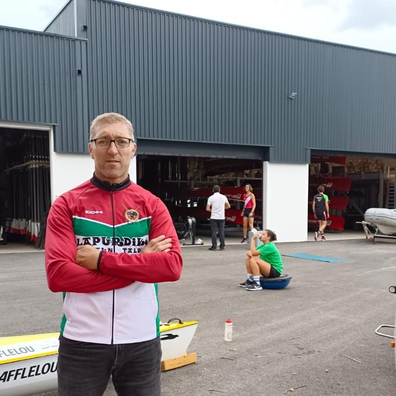 _ni_oso_lehiakorra_naiz_etorri_naiz_lapurdira_aurrera_pauso_bat_emanarazteko_