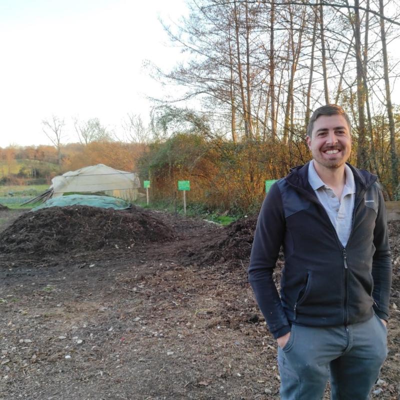 _suge_berdeen_arroltzeak_atzeman_ditugu_konpostagailuan_edo_sagarroien_kafirak_neguan_balio_du_