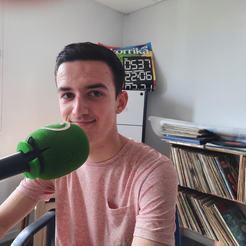 _bat_batean_erori_da_bere_bihotza_gelditu_da_horren_ikertzeko_fundazioa_lagundu_nahi_dugu_