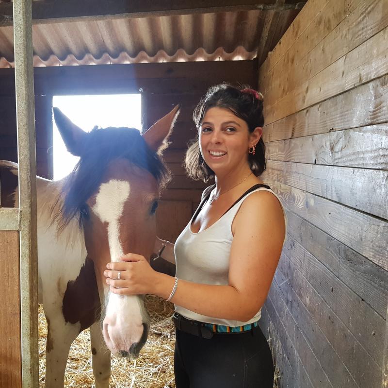 sarako_olhaldea_zaldiketa_zentroaren_bisita_egin_dugu_leire_fagoagarekin