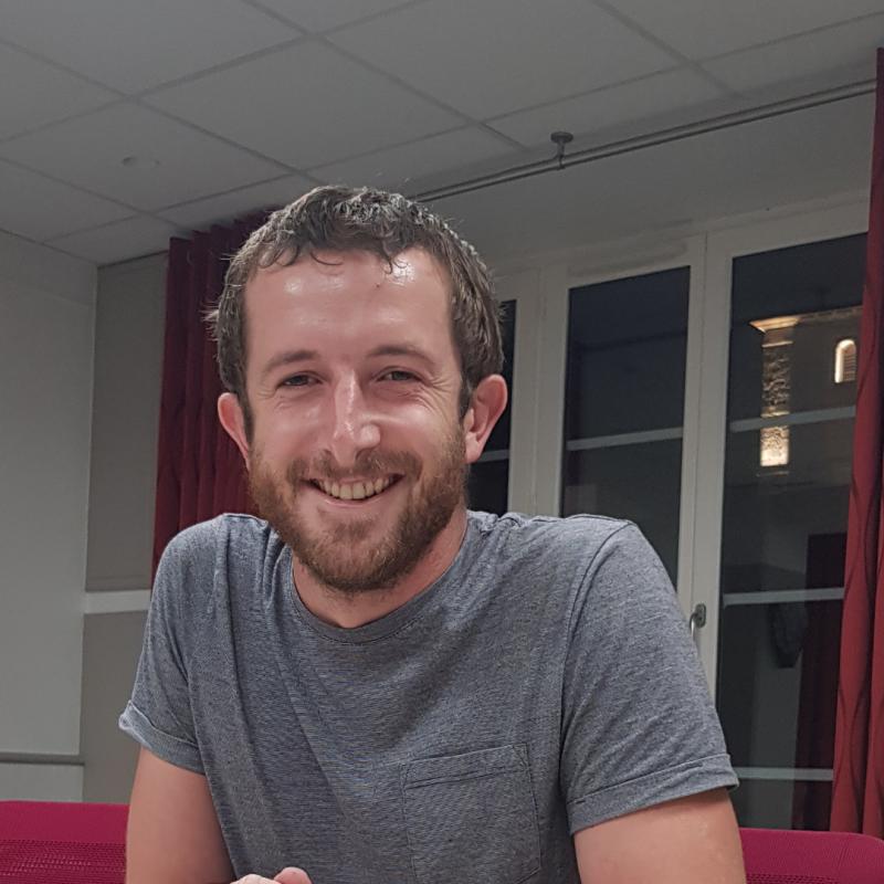 _euskara_berriz_jartzeko_luhuson_erabaki_dugu_panelak_osoki_euskaraz_ematea_