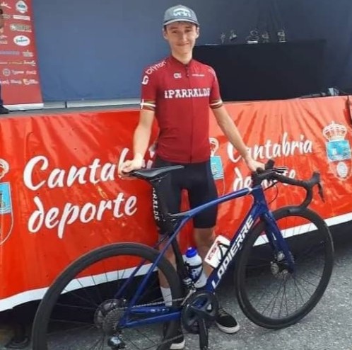 maxime_renoux_txirrindulari_gaztea_profesionalizazioaren_bidean