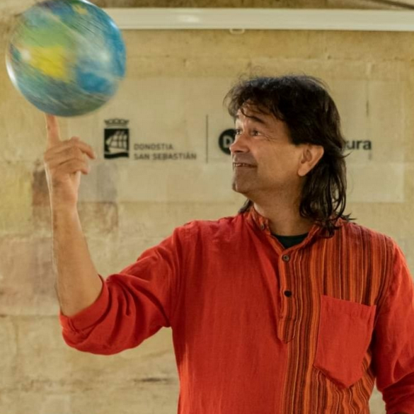 aspaldiko_ohitura_biziaraziz_kabaret_gaua_antolatzen_dute_itsasun