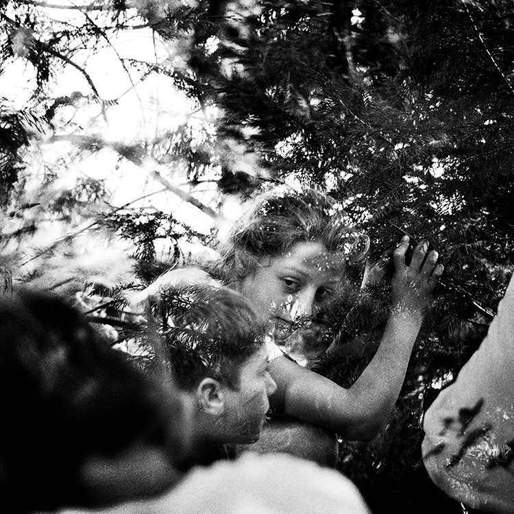 _argazki_makina_erabiltzen_dut_obsesio_batzuen_lantzeko_eta_pertsona_batzuetaz_hurbiltzeko_