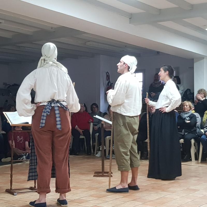 _argi_guziek_badutelako_itzala_eta_elkanoren_kasuan_hala_da_