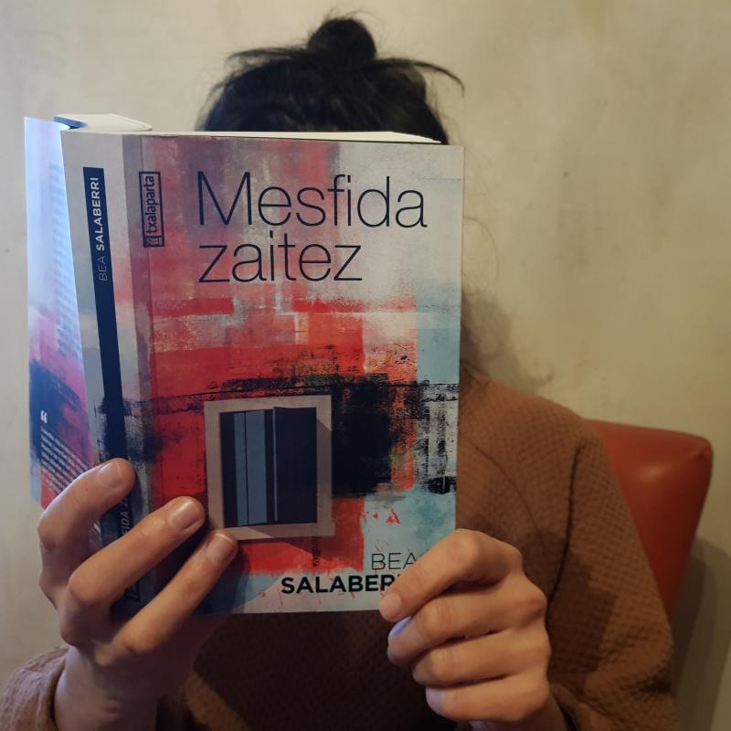 _galdera_zuen_bea_salaberrik_zerk_egiten_du_atea_idekitzen_duzula_