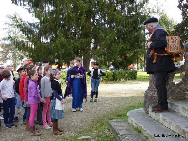 olentzeroren_itzulia_uztaritzetik