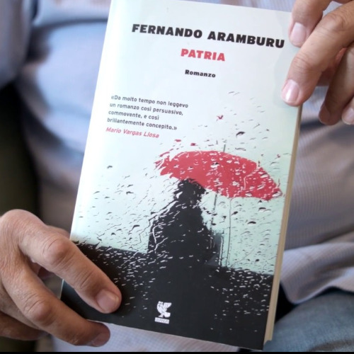 patria_porruen_azpian_gordezka_erosten_den_liburua_ote_da_