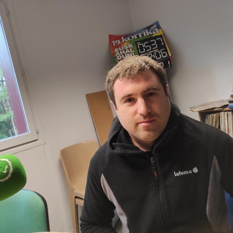 _bertsolariek_beti_harritzen_naute_aldi_oro_aspaldi_hor_direnek_ere_