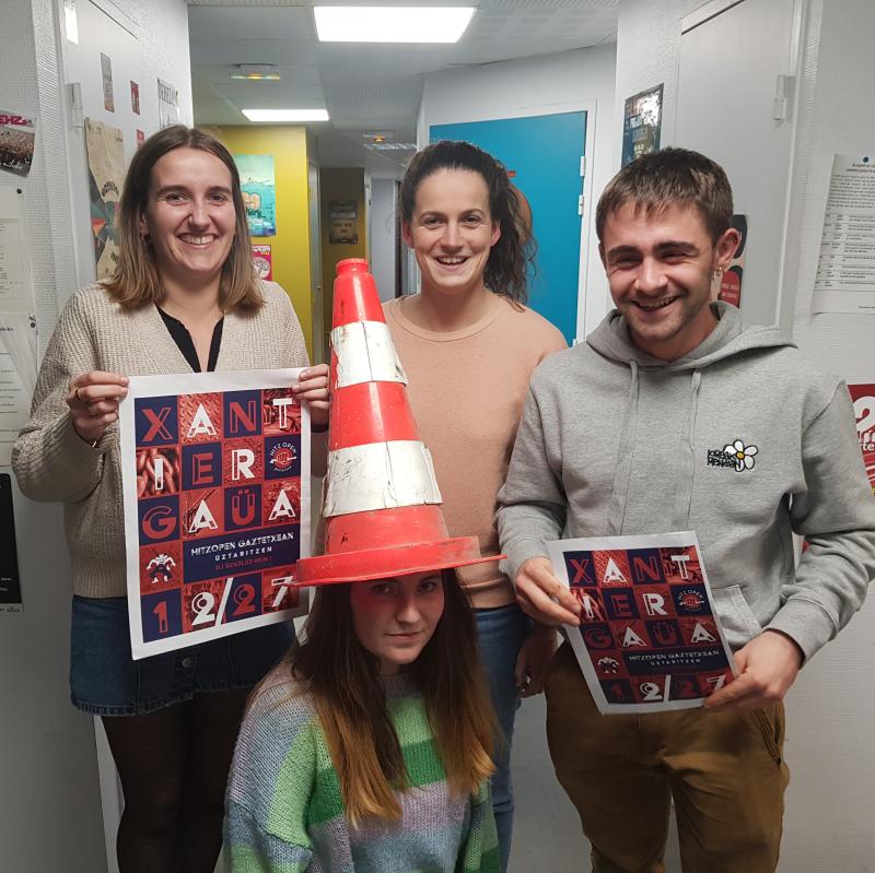 xiberoko_pitxu_gaztetxea_laguntzeko_uztaritzeko_hitz_open_gaztetxearen_xantier_gaua