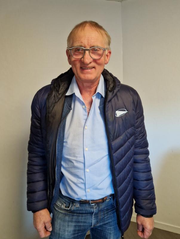 Esku%20lanetan%20plazer%20haundia%20hartzen%20da_%20langile%20guti%20dut%20ikusi%20burn%20out%20egiten