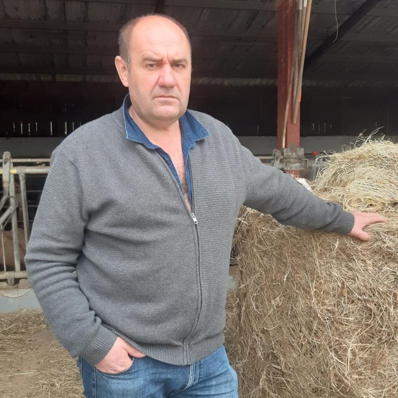 _sarako_herriak_honesten_du_etxalartarrak_ihizian_aritzea_sarako_eremuetan_