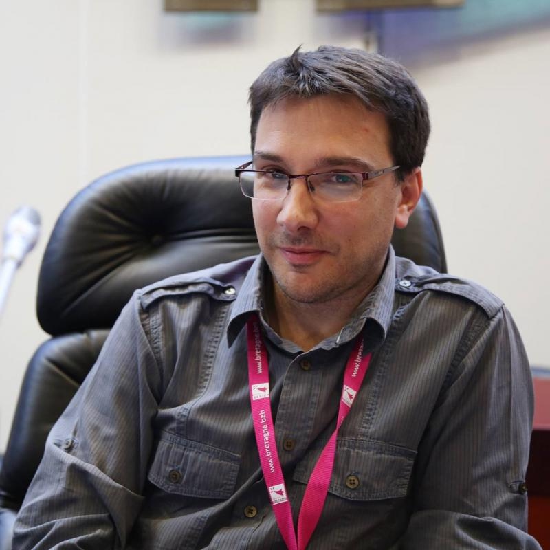 _argiki_irratien_kontrako_ataka_bat_da_