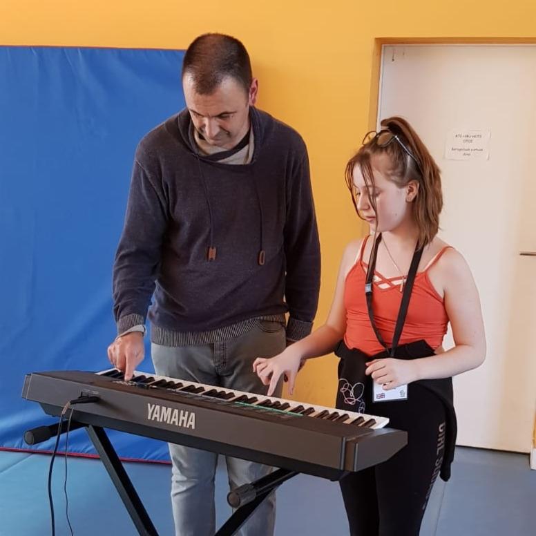 italia_edota_lituaniako_ikasleak_xalbador_kolegioan_bildu_dira