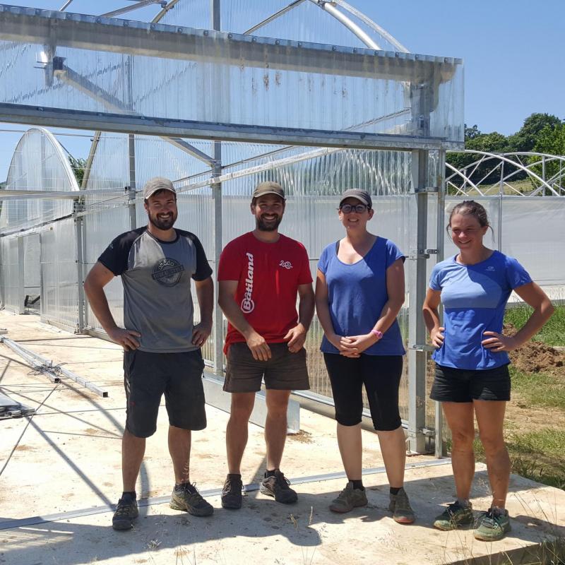 hazitik_lau_etxaldetara_eta_zuen_baratzeetara