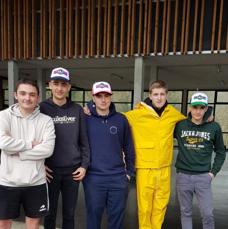 kasketak_salgai_herri_urrats_laguntzeko