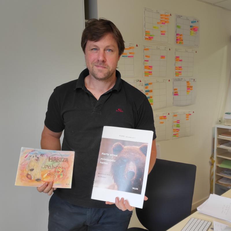 hartza_eskolan_aipatzeko_tresnak