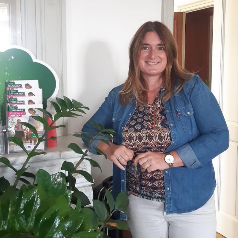 viviane_itursarrirekin_miarritze_euskaraz