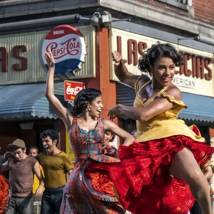 _istorio_erromantikoa_bazterrean_utzita_dantzek_eta_irudiak_balio_dute_