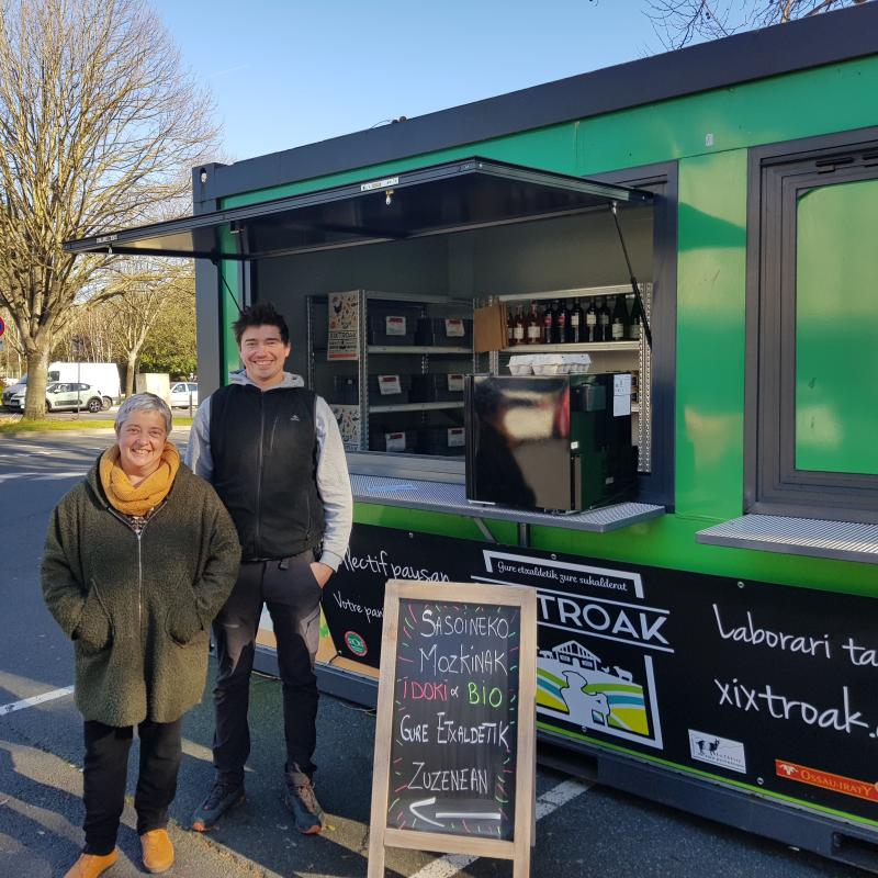 _xixtroak_laborari_kolektiboaren_webgunean_manatzen_ahal_duzu_nahi_duzuna_astero_