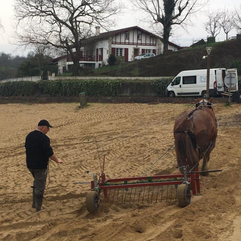 kabalaren_indarra_hondartzak_garbitzeko