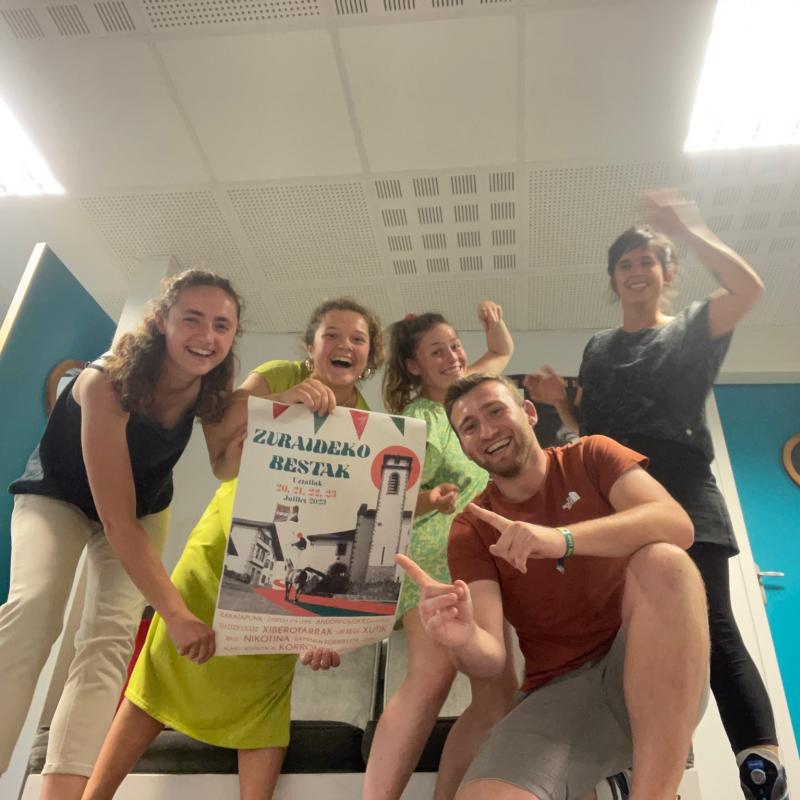 alaiki_nikotina_xutik_xiberotarrak_edota_korrontzi_zuraideko_bestetan